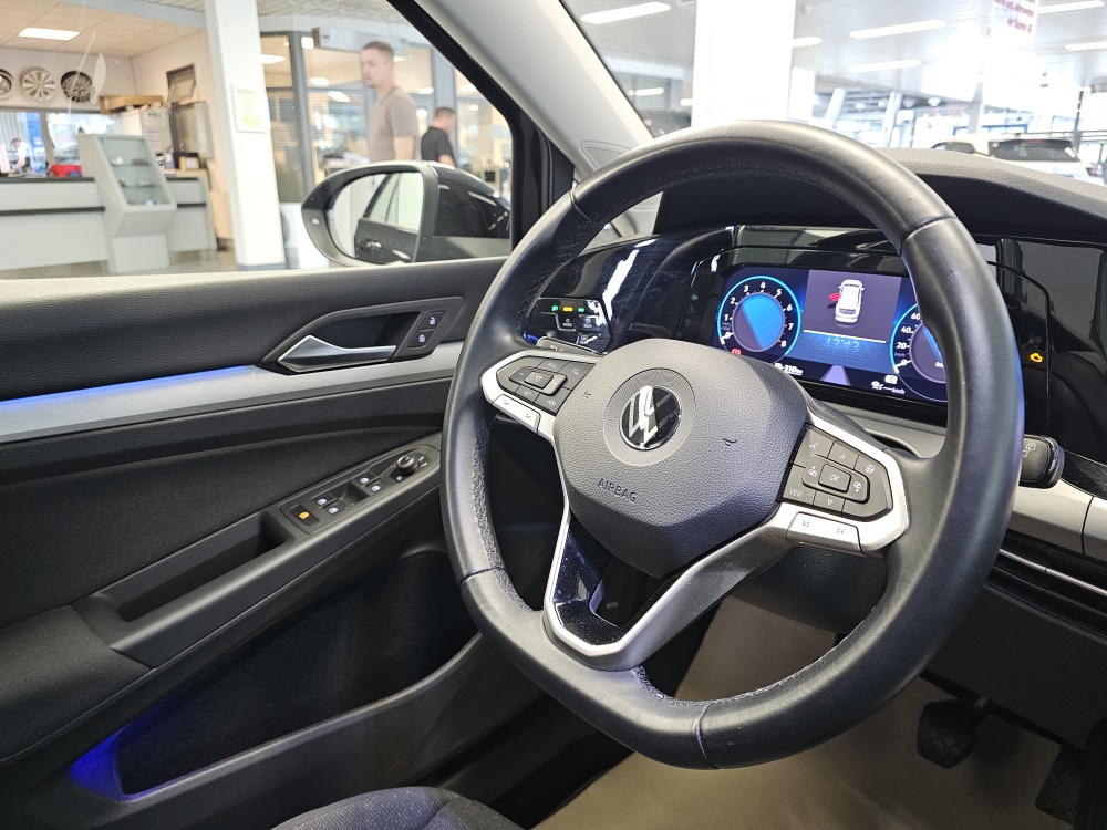 VW Golf Variant  bei Hoffmann Automobile in Wolfsburg kaufen und sofort mitnehmen - Bild 13