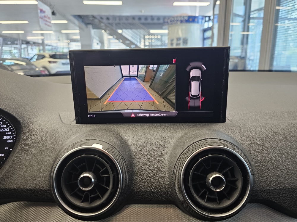 Audi Q2  bei Hoffmann Automobile in Wolfsburg kaufen und sofort mitnehmen - Bild 11