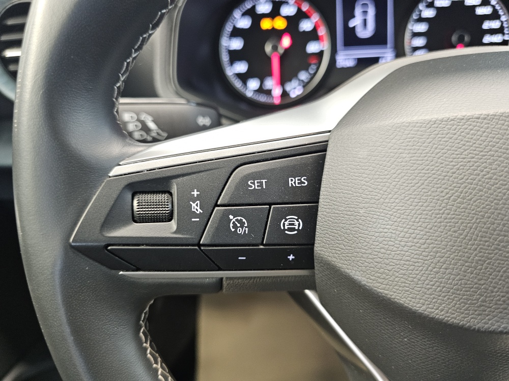 Seat Arona  bei Hoffmann Automobile in Wolfsburg kaufen und sofort mitnehmen - Bild 14