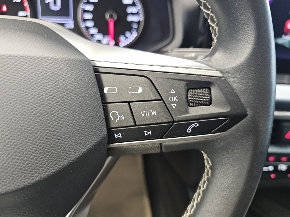 Seat Arona  bei Hoffmann Automobile in Wolfsburg kaufen und sofort mitnehmen - Bild 15