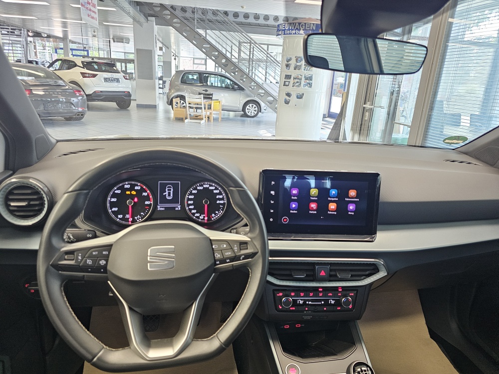 Seat Arona  bei Hoffmann Automobile in Wolfsburg kaufen und sofort mitnehmen - Bild 16