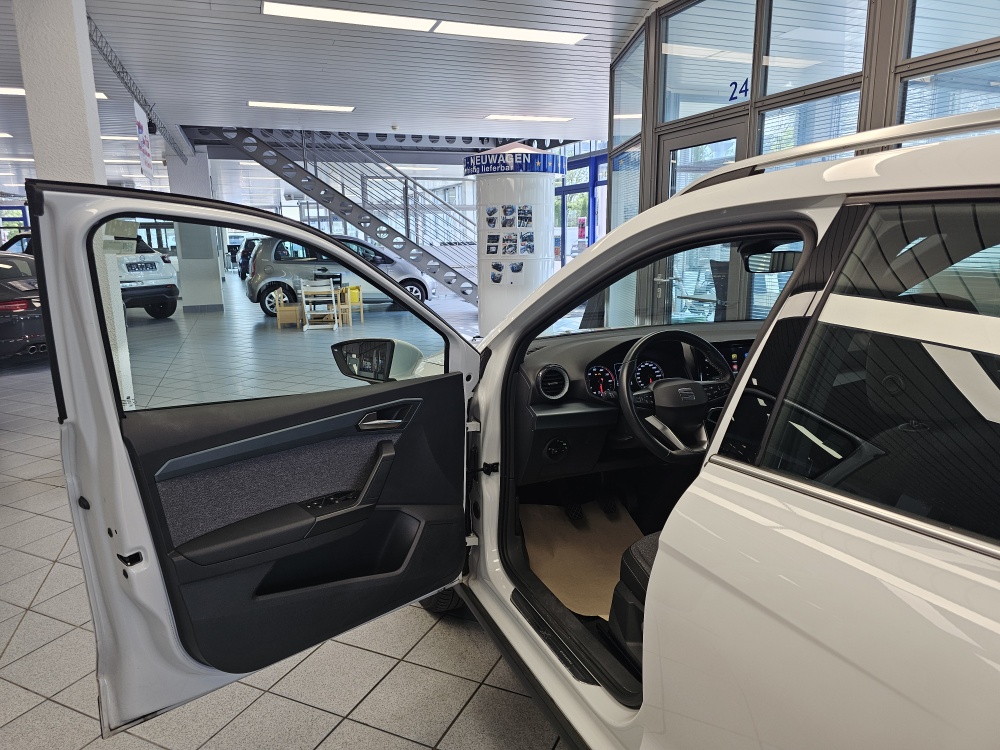 Seat Arona  bei Hoffmann Automobile in Wolfsburg kaufen und sofort mitnehmen - Bild 19