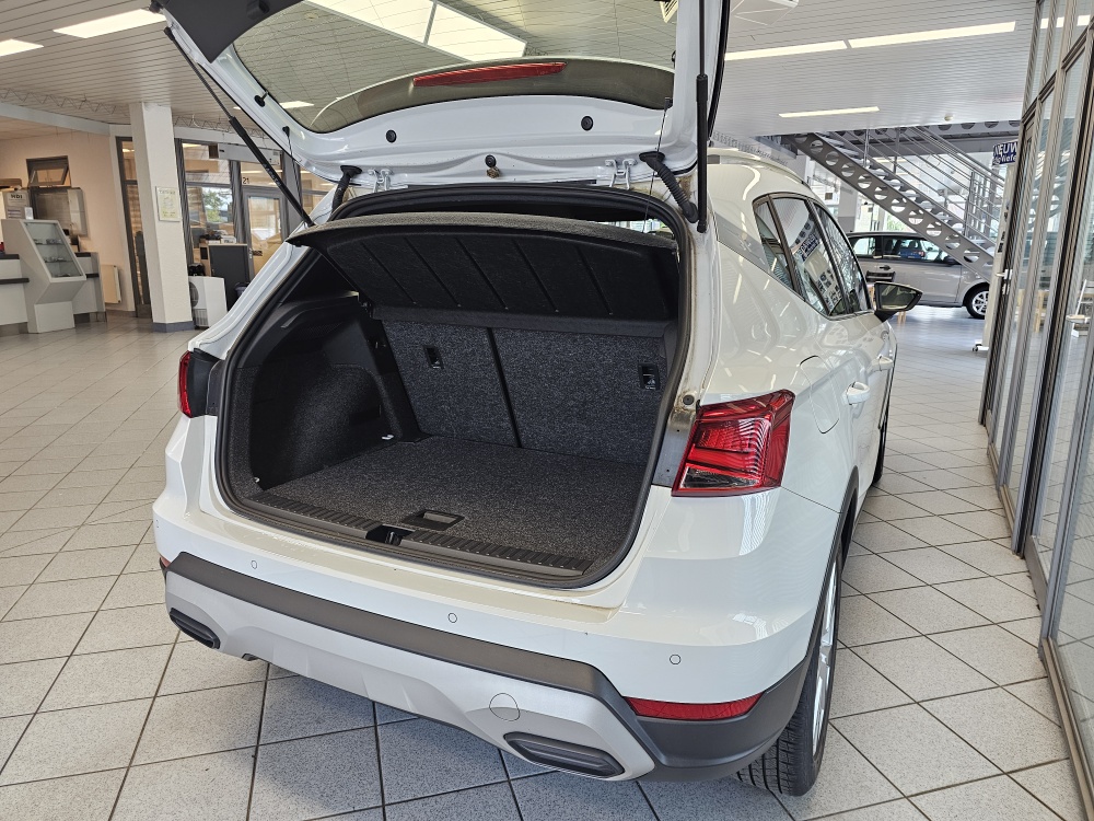 Seat Arona  bei Hoffmann Automobile in Wolfsburg kaufen und sofort mitnehmen - Bild 2