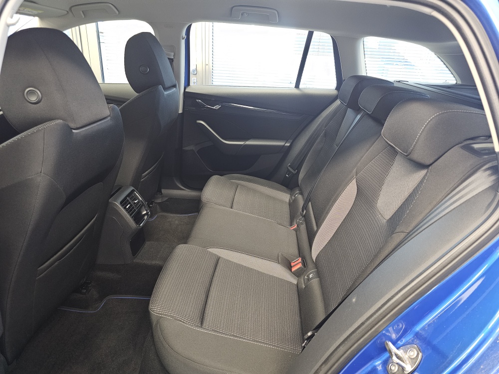 Skoda Octavia Combi  bei Hoffmann Automobile in Wolfsburg kaufen und sofort mitnehmen - Bild 5