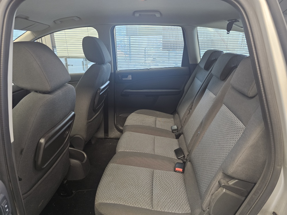 Ford Focus C-Max  bei Hoffmann Automobile in Wolfsburg kaufen und sofort mitnehmen - Bild 4