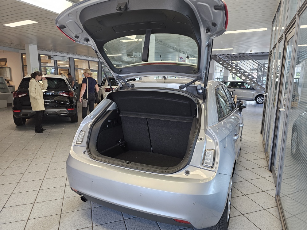 Audi A1 Sportback  bei Hoffmann Automobile in Wolfsburg kaufen und sofort mitnehmen - Bild 2