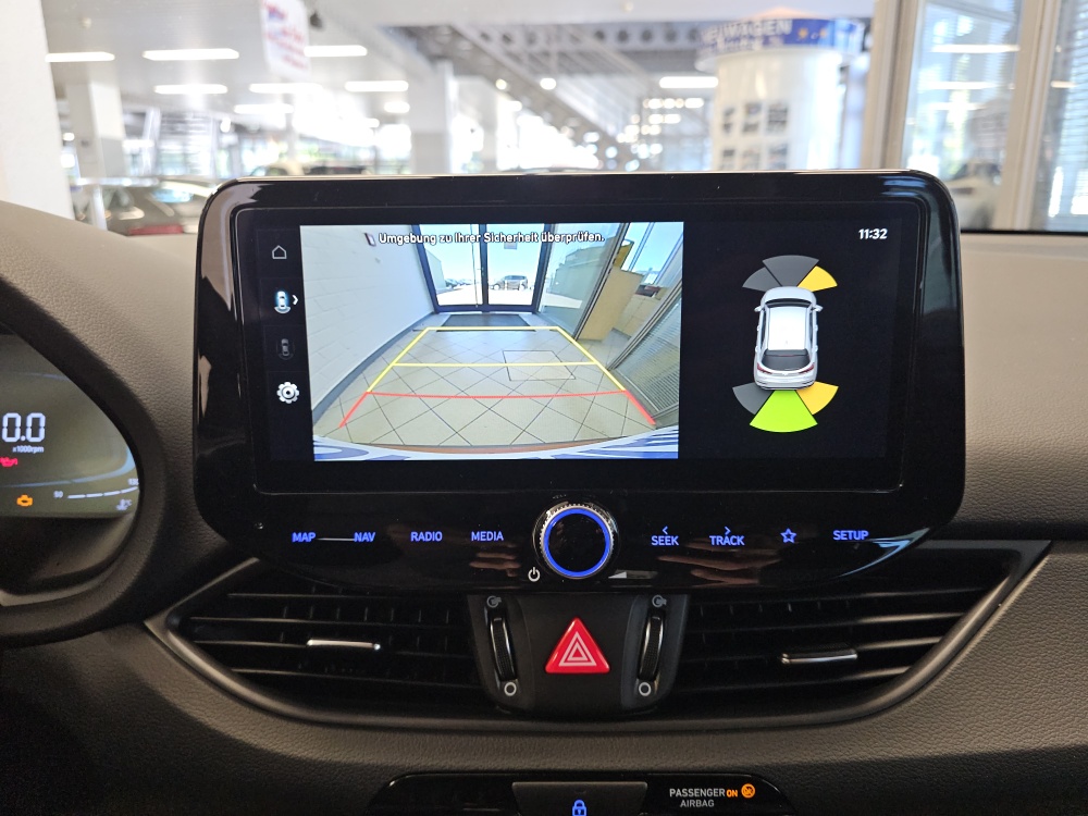 Hyundai i30 Kombi  bei Hoffmann Automobile in Wolfsburg kaufen und sofort mitnehmen - Bild 12
