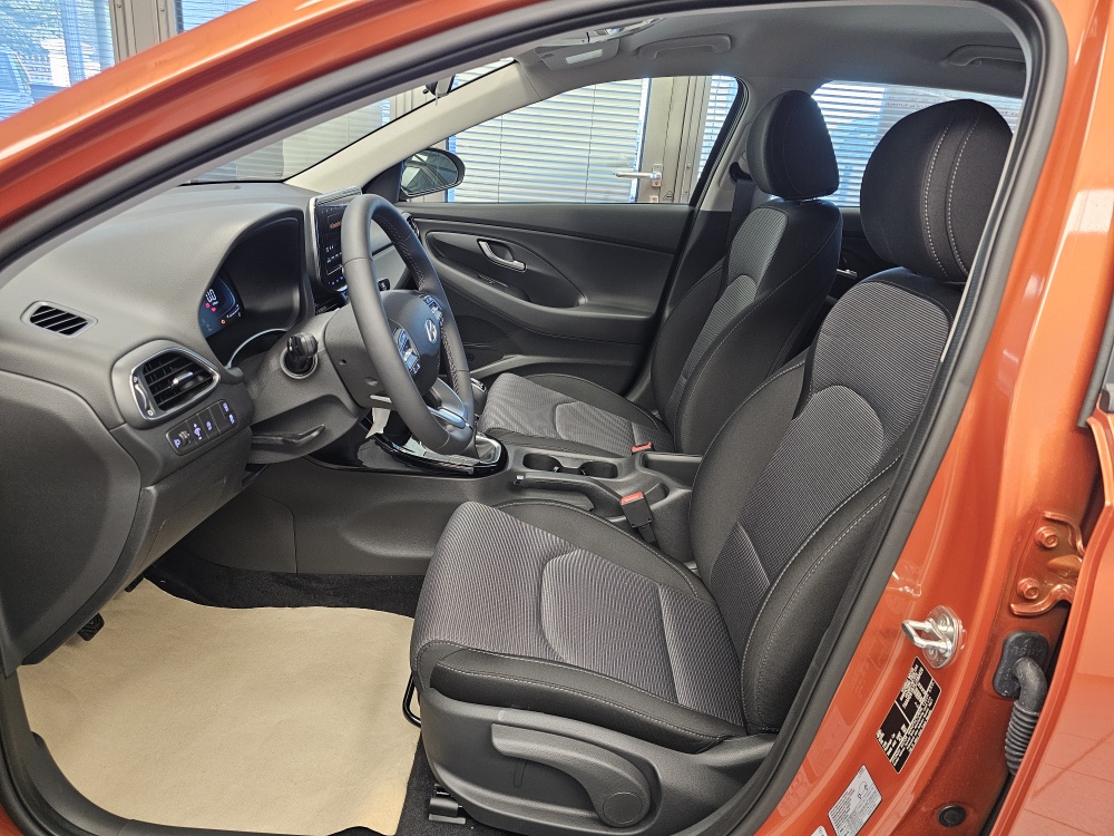 Hyundai i30 Kombi  bei Hoffmann Automobile in Wolfsburg kaufen und sofort mitnehmen - Bild 16