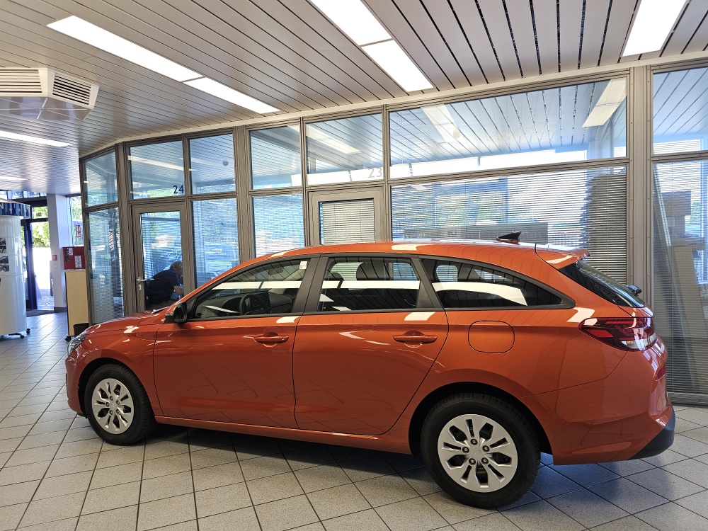 Hyundai i30 Kombi  bei Hoffmann Automobile in Wolfsburg kaufen und sofort mitnehmen - Bild 18