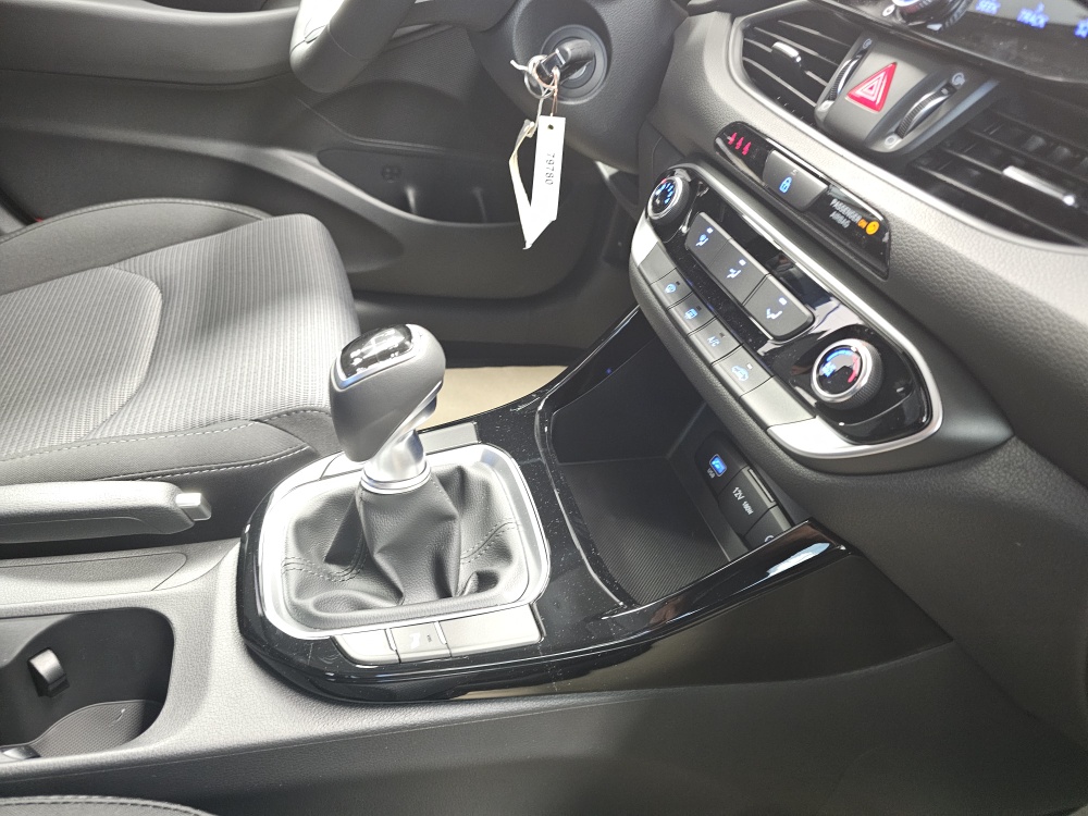 Hyundai i30 Kombi  bei Hoffmann Automobile in Wolfsburg kaufen und sofort mitnehmen - Bild 6