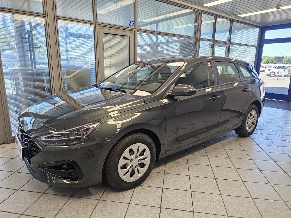 Hyundai i30 Kombi  für nur 20.750,- € bei Hoffmann Automobile in Wolfsburg kaufen und sofort mitnehmen