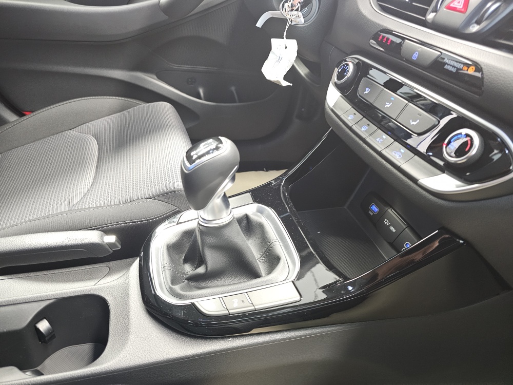 Hyundai i30 Kombi  bei Hoffmann Automobile in Wolfsburg kaufen und sofort mitnehmen - Bild 6