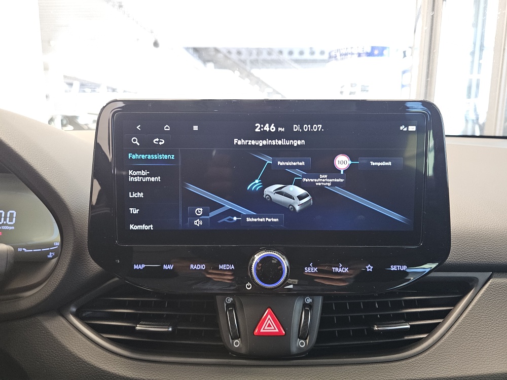 Hyundai i30 Kombi  bei Hoffmann Automobile in Wolfsburg kaufen und sofort mitnehmen - Bild 9