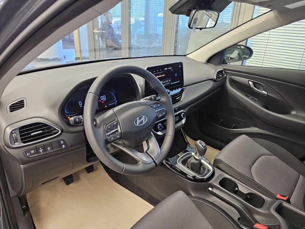 Hyundai i30 Kombi  bei Hoffmann Automobile in Wolfsburg kaufen und sofort mitnehmen - Bild 15