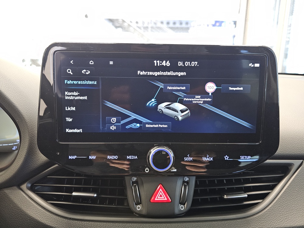 Hyundai i30 Kombi  bei Hoffmann Automobile in Wolfsburg kaufen und sofort mitnehmen - Bild 9