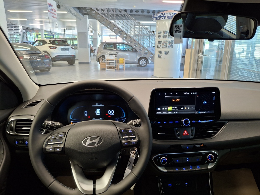Hyundai i30 Kombi  bei Hoffmann Automobile in Wolfsburg kaufen und sofort mitnehmen - Bild 16