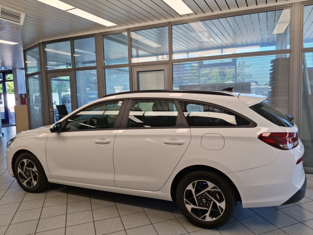 Hyundai i30 Kombi  bei Hoffmann Automobile in Wolfsburg kaufen und sofort mitnehmen - Bild 20