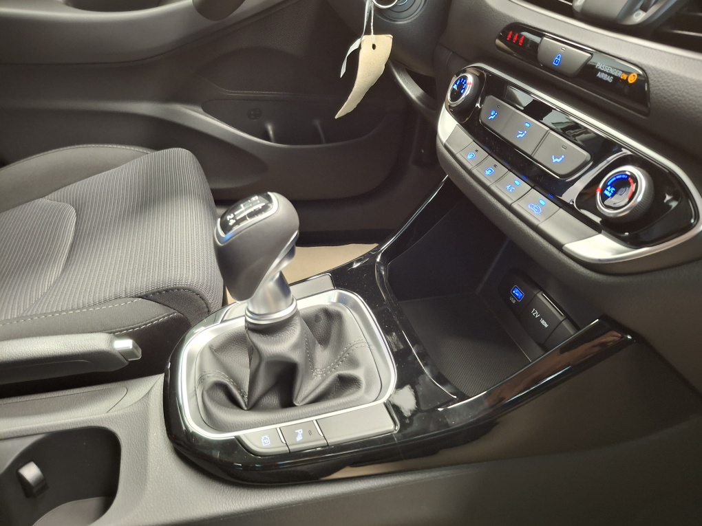 Hyundai i30 Kombi  bei Hoffmann Automobile in Wolfsburg kaufen und sofort mitnehmen - Bild 8
