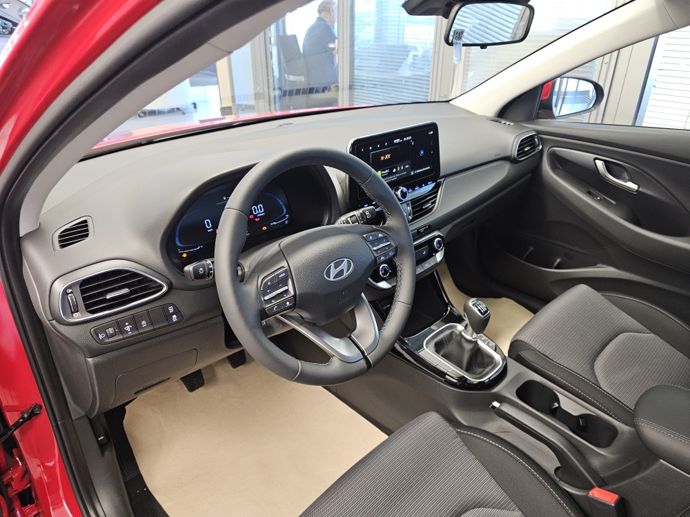 Hyundai i30 Kombi  bei Hoffmann Automobile in Wolfsburg kaufen und sofort mitnehmen - Bild 17