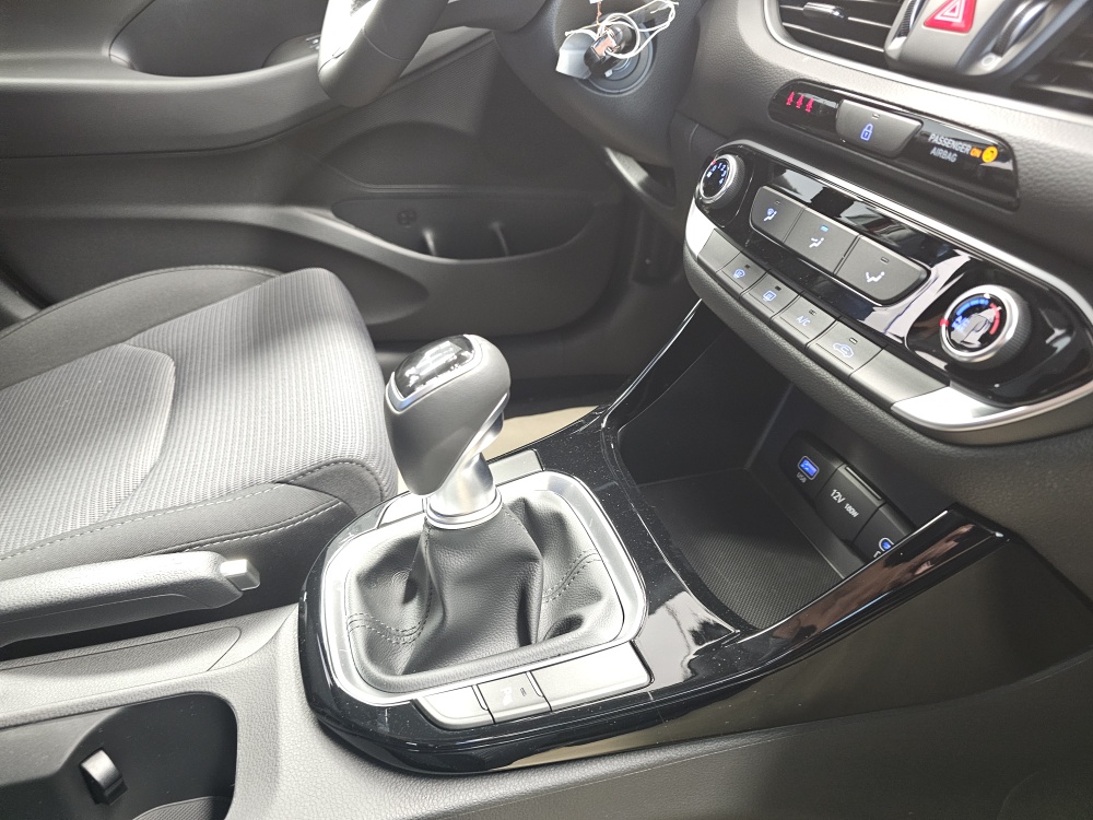 Hyundai i30 Kombi  bei Hoffmann Automobile in Wolfsburg kaufen und sofort mitnehmen - Bild 8