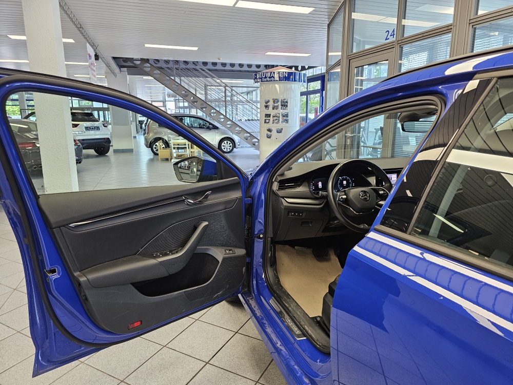 Skoda Octavia Combi  bei Hoffmann Automobile in Wolfsburg kaufen und sofort mitnehmen - Bild 16