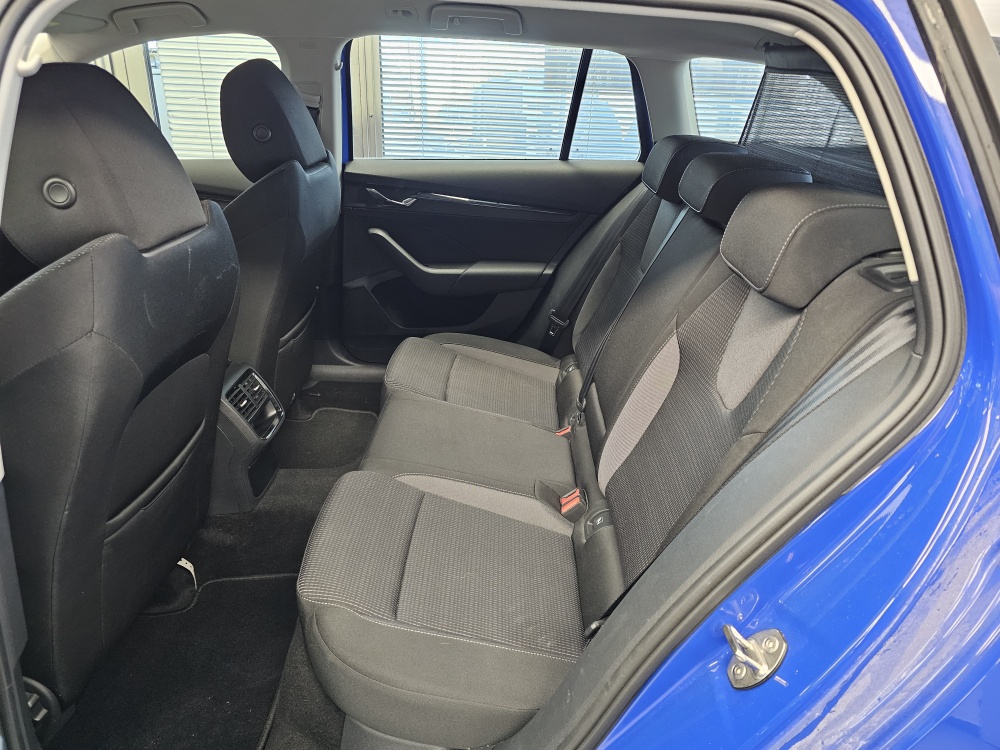 Skoda Octavia Combi  bei Hoffmann Automobile in Wolfsburg kaufen und sofort mitnehmen - Bild 5