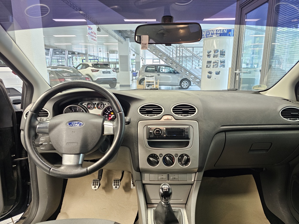 Ford Focus  bei Hoffmann Automobile in Wolfsburg kaufen und sofort mitnehmen - Bild 6