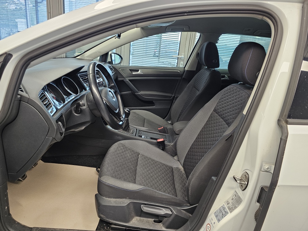 VW Golf Variant  bei Hoffmann Automobile in Wolfsburg kaufen und sofort mitnehmen - Bild 15