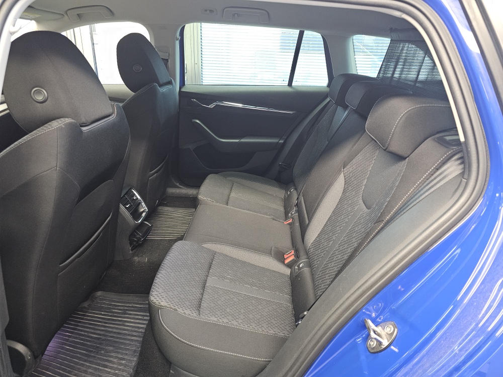 Skoda Octavia Combi  bei Hoffmann Automobile in Wolfsburg kaufen und sofort mitnehmen - Bild 6