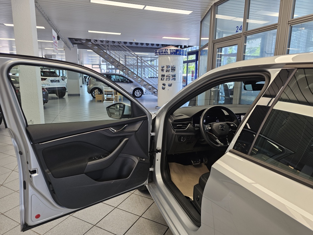 Skoda Scala  bei Hoffmann Automobile in Wolfsburg kaufen und sofort mitnehmen - Bild 18