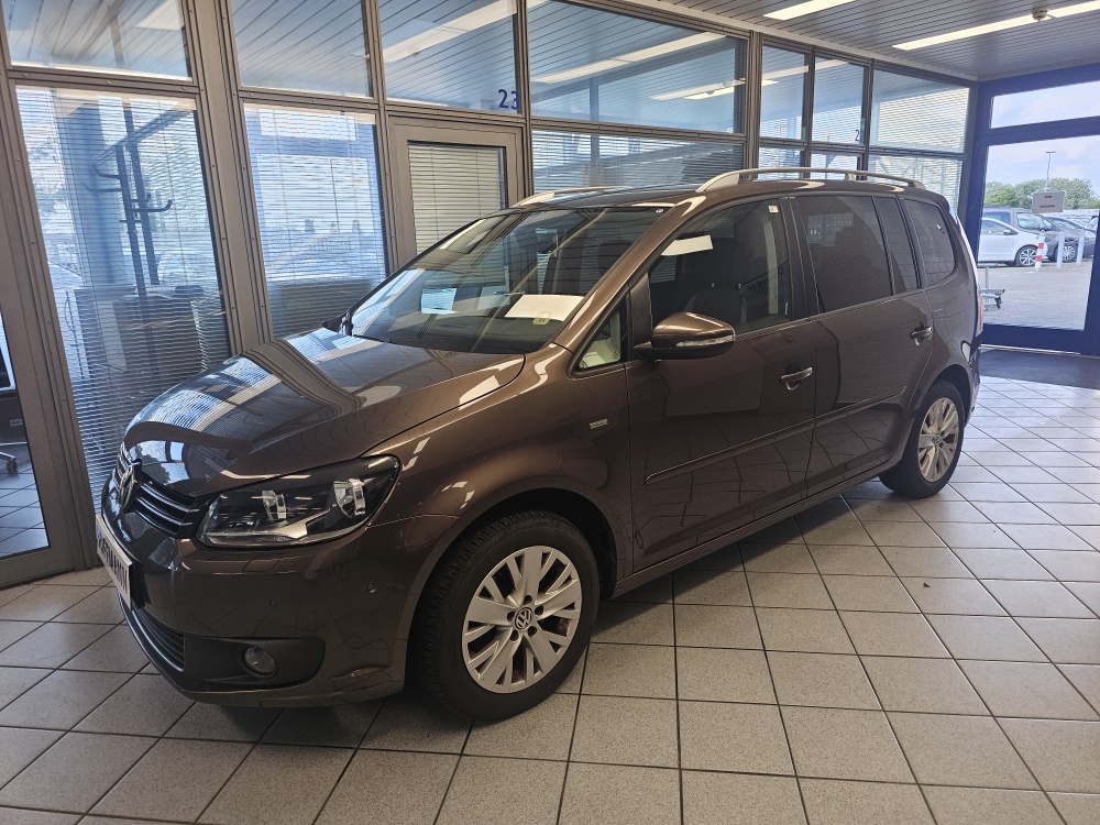 VW Touran Life für nur 4.300,- € bei Hoffmann Automobile in Wolfsburg kaufen und sofort mitnehmen