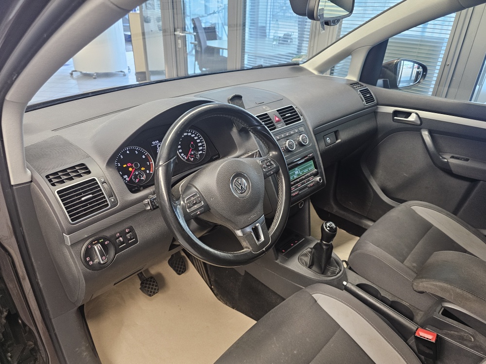 VW Touran  bei Hoffmann Automobile in Wolfsburg kaufen und sofort mitnehmen - Bild 11