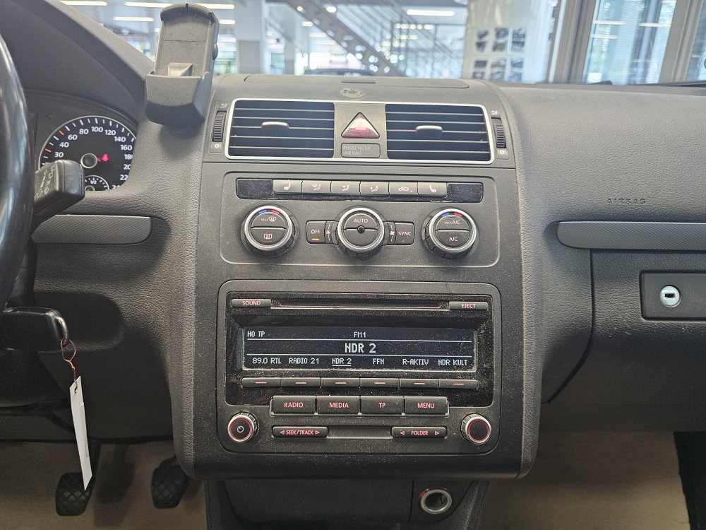 VW Touran  bei Hoffmann Automobile in Wolfsburg kaufen und sofort mitnehmen - Bild 7