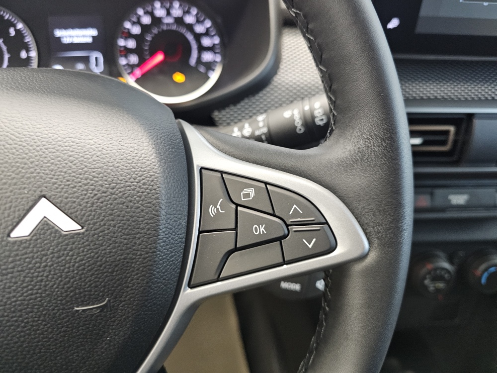 Dacia Sandero  bei Hoffmann Automobile in Wolfsburg kaufen und sofort mitnehmen - Bild 12