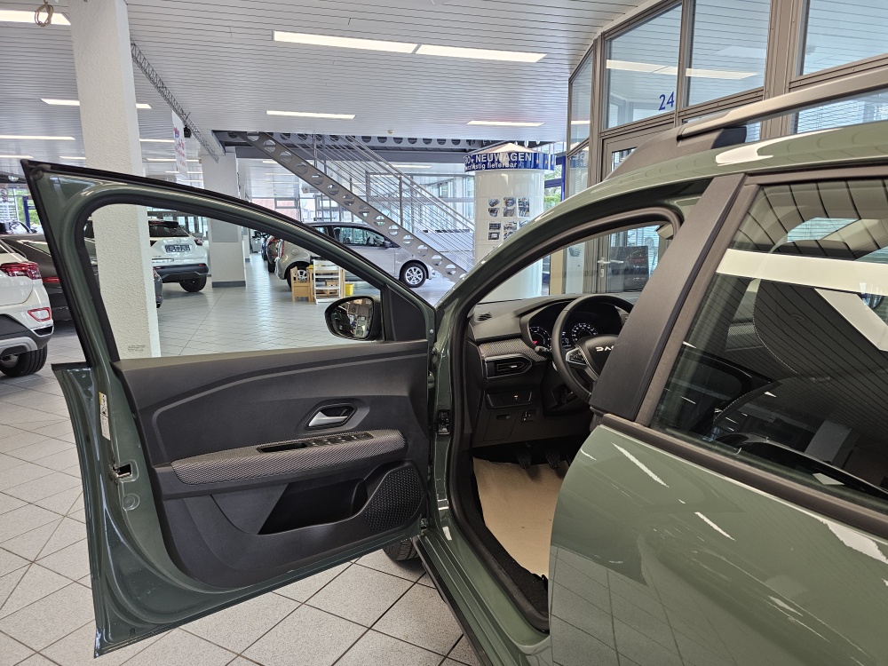 Dacia Sandero  bei Hoffmann Automobile in Wolfsburg kaufen und sofort mitnehmen - Bild 13