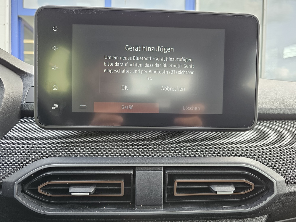 Dacia Sandero  bei Hoffmann Automobile in Wolfsburg kaufen und sofort mitnehmen - Bild 18