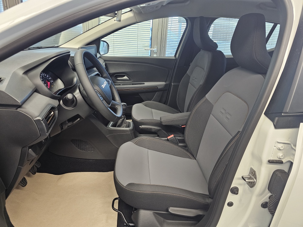 Dacia Sandero  bei Hoffmann Automobile in Wolfsburg kaufen und sofort mitnehmen - Bild 11
