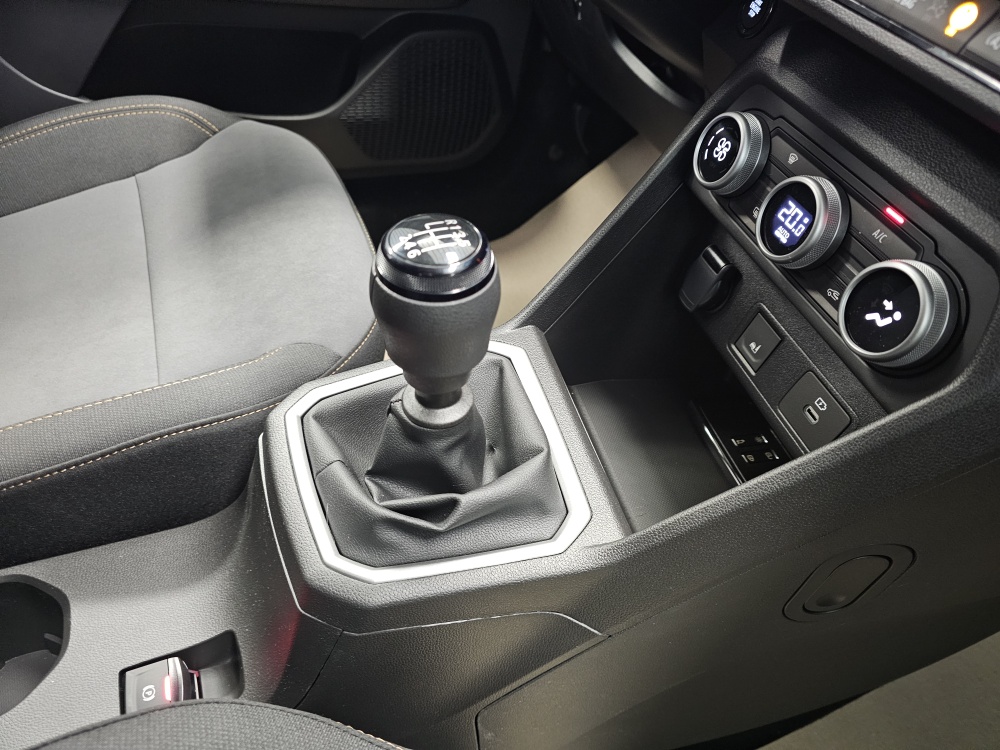 Dacia Sandero  bei Hoffmann Automobile in Wolfsburg kaufen und sofort mitnehmen - Bild 6