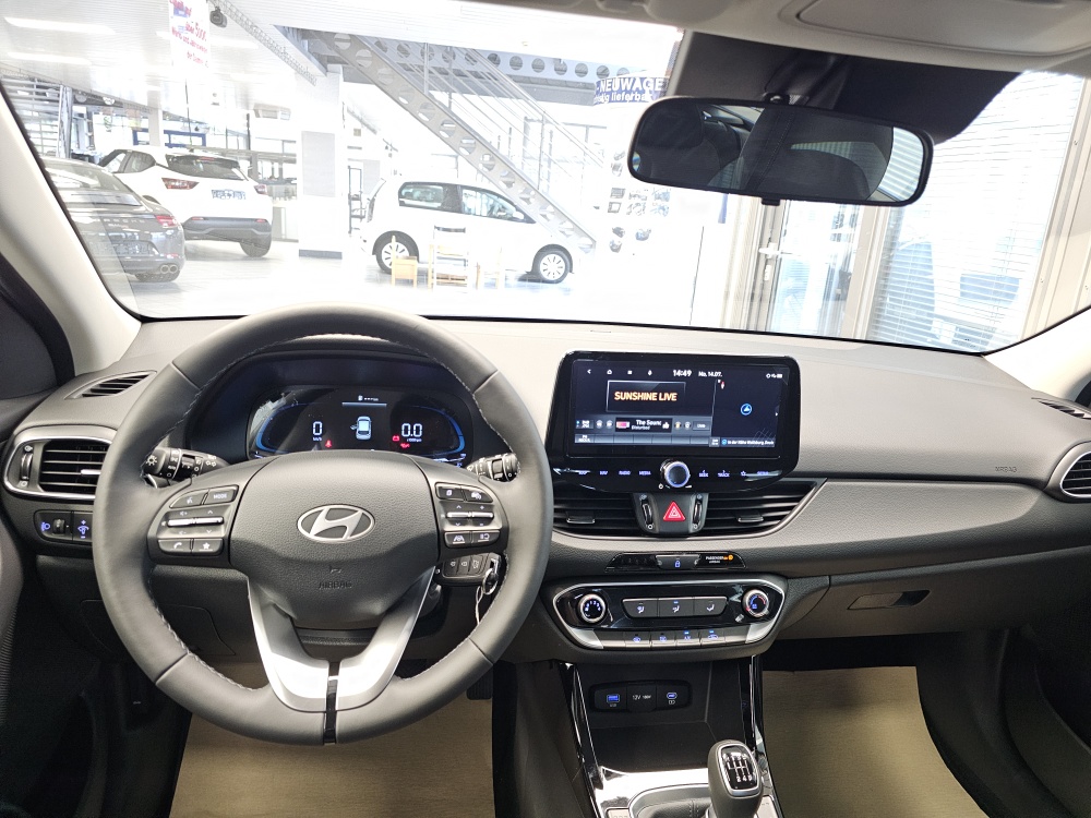 Hyundai i30 Kombi  bei Hoffmann Automobile in Wolfsburg kaufen und sofort mitnehmen - Bild 16