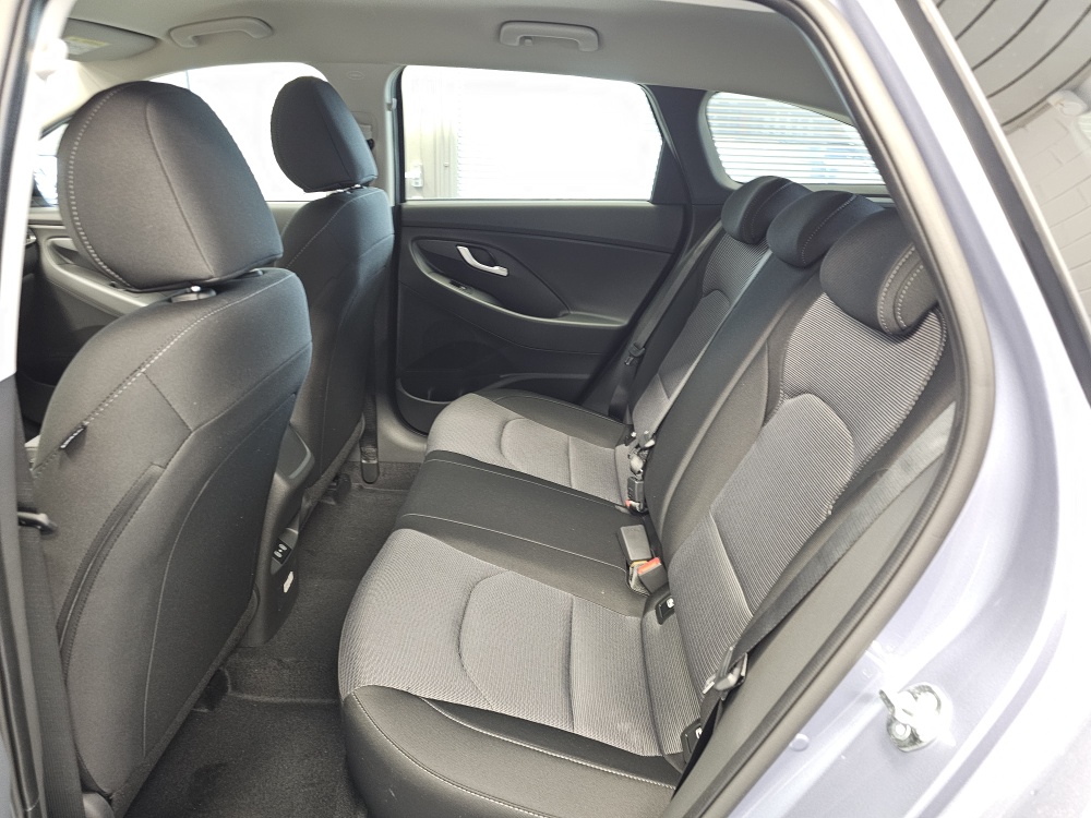 Hyundai i30 Kombi  bei Hoffmann Automobile in Wolfsburg kaufen und sofort mitnehmen - Bild 5