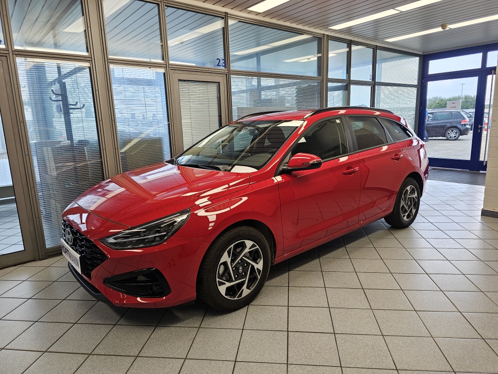 Hyundai i30 Kombi  für nur 22.650,- € bei Hoffmann Automobile in Wolfsburg kaufen und sofort mitnehmen