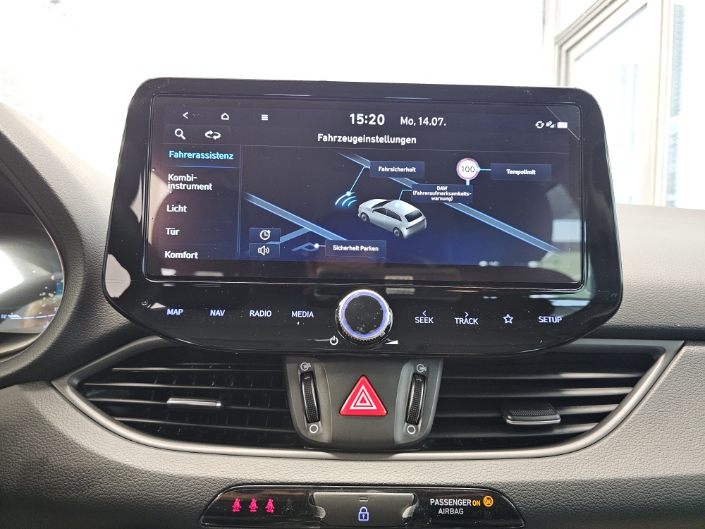 Hyundai i30 Kombi  bei Hoffmann Automobile in Wolfsburg kaufen und sofort mitnehmen - Bild 10