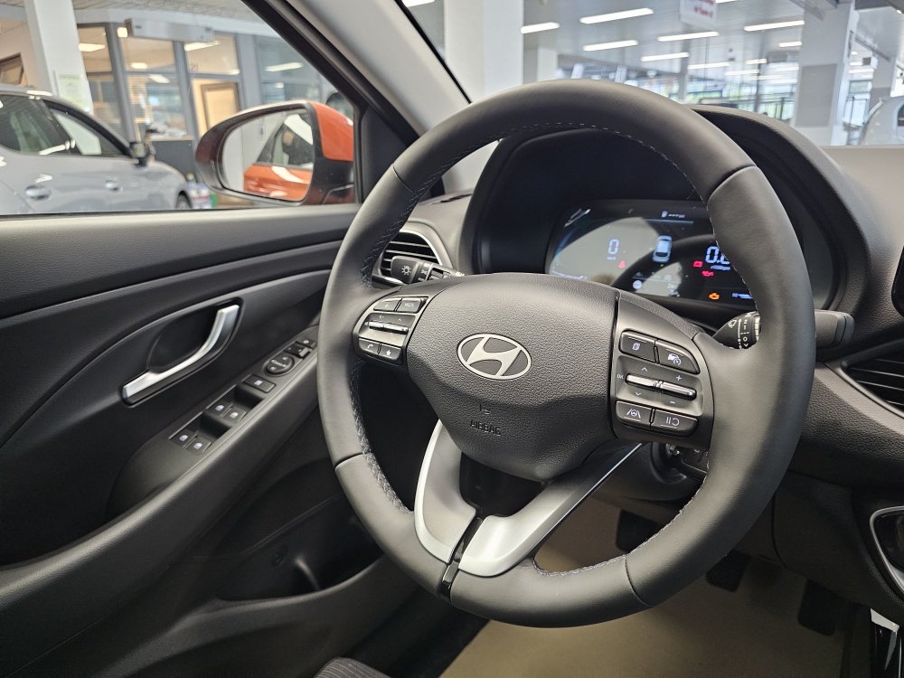 Hyundai i30 Kombi  bei Hoffmann Automobile in Wolfsburg kaufen und sofort mitnehmen - Bild 14