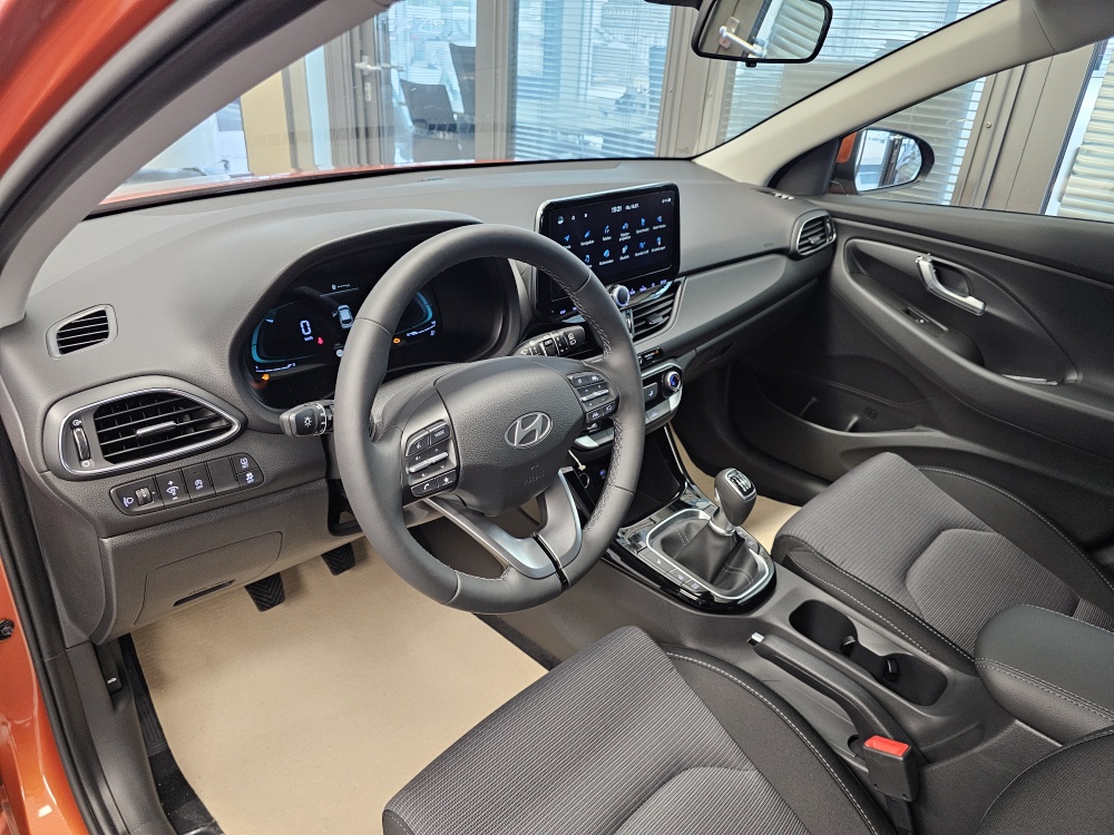 Hyundai i30 Kombi  bei Hoffmann Automobile in Wolfsburg kaufen und sofort mitnehmen - Bild 16