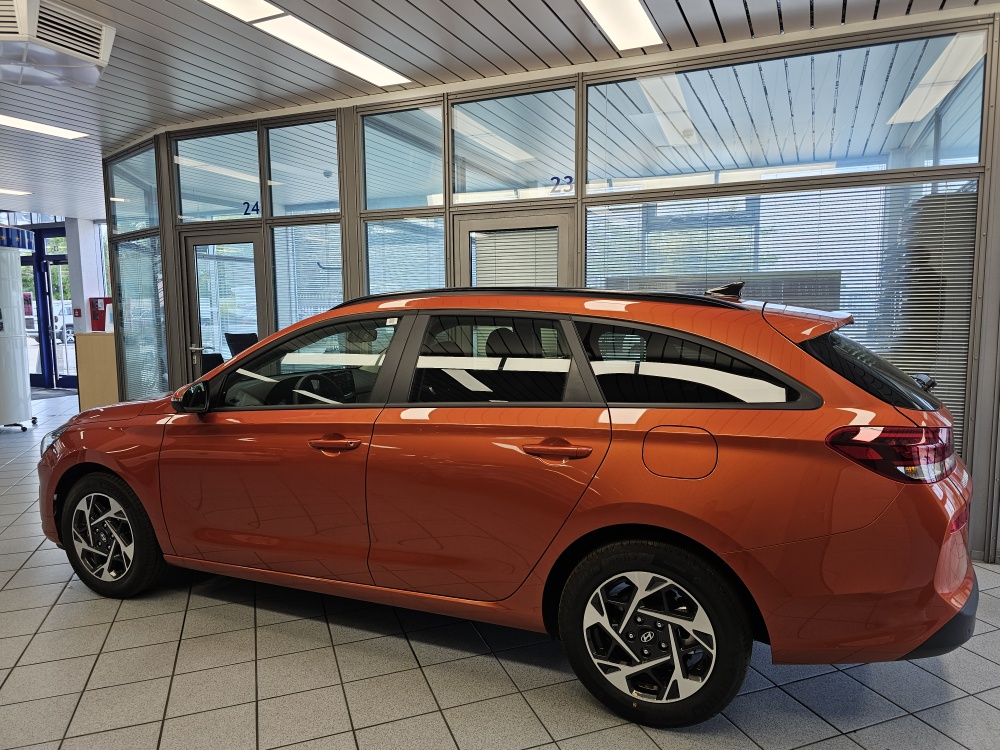 Hyundai i30 Kombi  bei Hoffmann Automobile in Wolfsburg kaufen und sofort mitnehmen - Bild 19