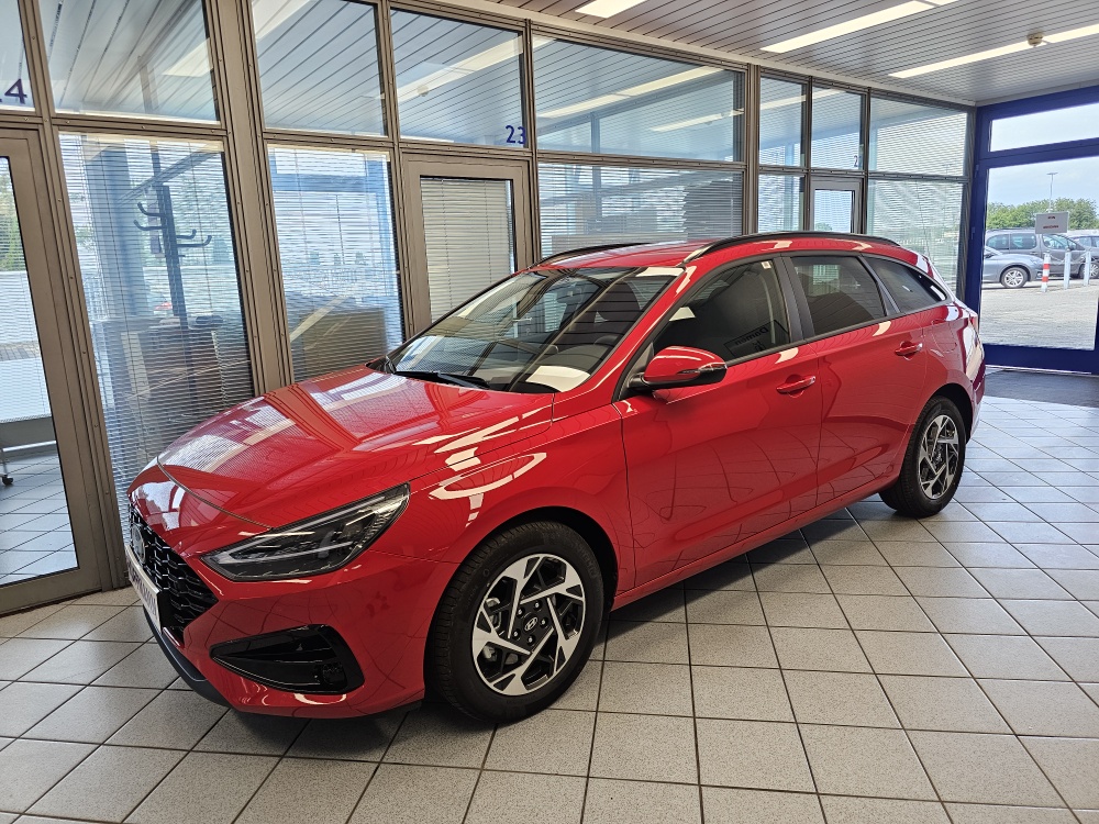 Hyundai i30 Kombi  für nur 24.250,- € bei Hoffmann Automobile in Wolfsburg kaufen und sofort mitnehmen