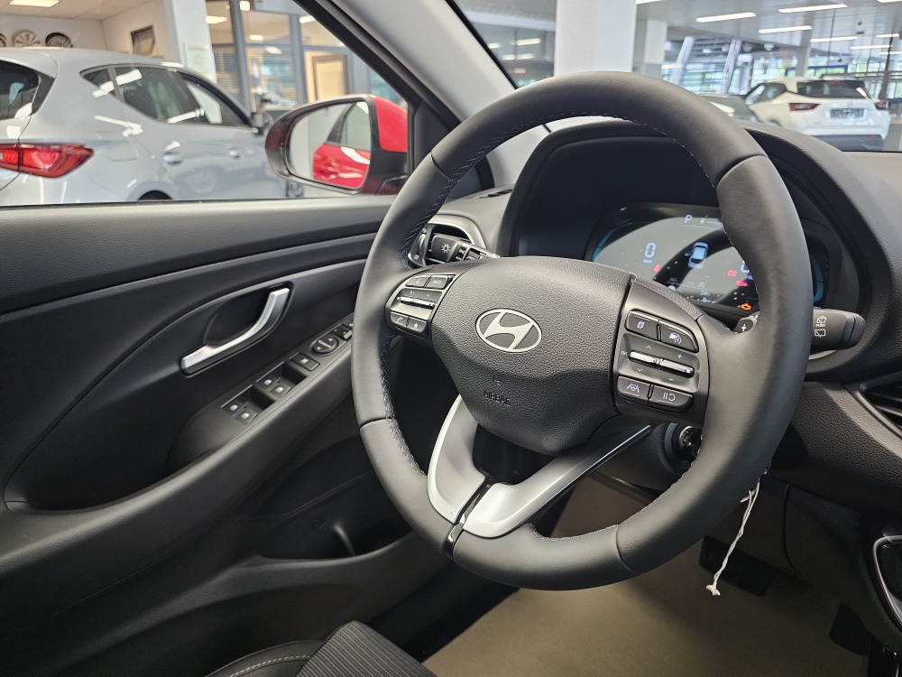 Hyundai i30 Kombi  bei Hoffmann Automobile in Wolfsburg kaufen und sofort mitnehmen - Bild 14