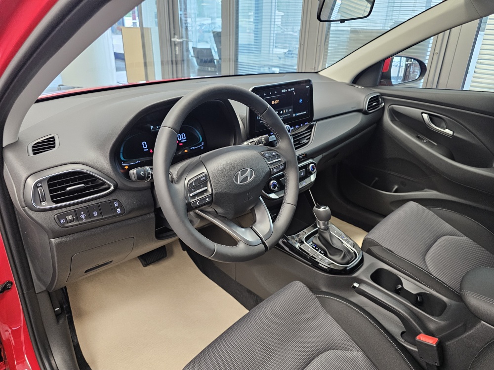 Hyundai i30 Kombi  bei Hoffmann Automobile in Wolfsburg kaufen und sofort mitnehmen - Bild 16