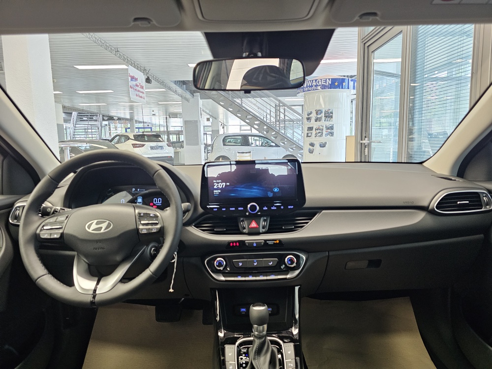 Hyundai i30 Kombi  bei Hoffmann Automobile in Wolfsburg kaufen und sofort mitnehmen - Bild 5
