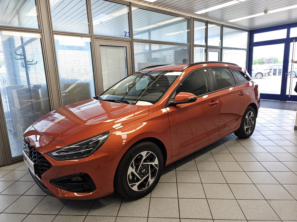Hyundai i30 Kombi  für nur 24.700,- € bei Hoffmann Automobile in Wolfsburg kaufen und sofort mitnehmen